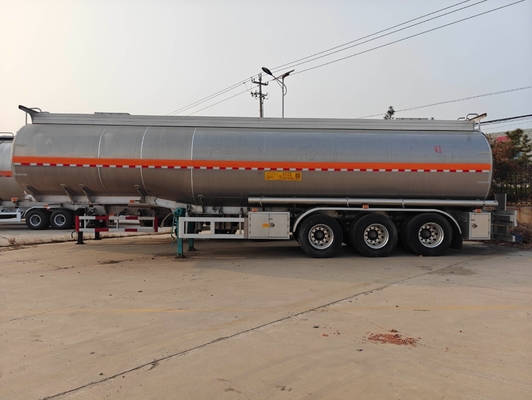 Not Self-dumping Oil/Fuel Tank/Tanker Truck Semi Trailer with Customization Option